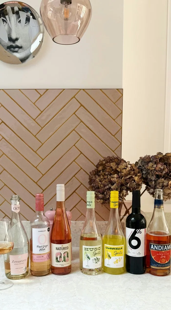 Alcohol-free and low-alcohol drinks displayed on a marble counter